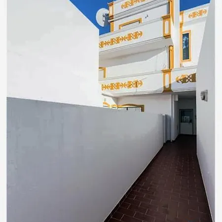 Home4u - Cosy With Fantastic Terrace Daire *