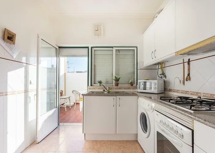 Home4u - Cosy With Fantastic Terrace *